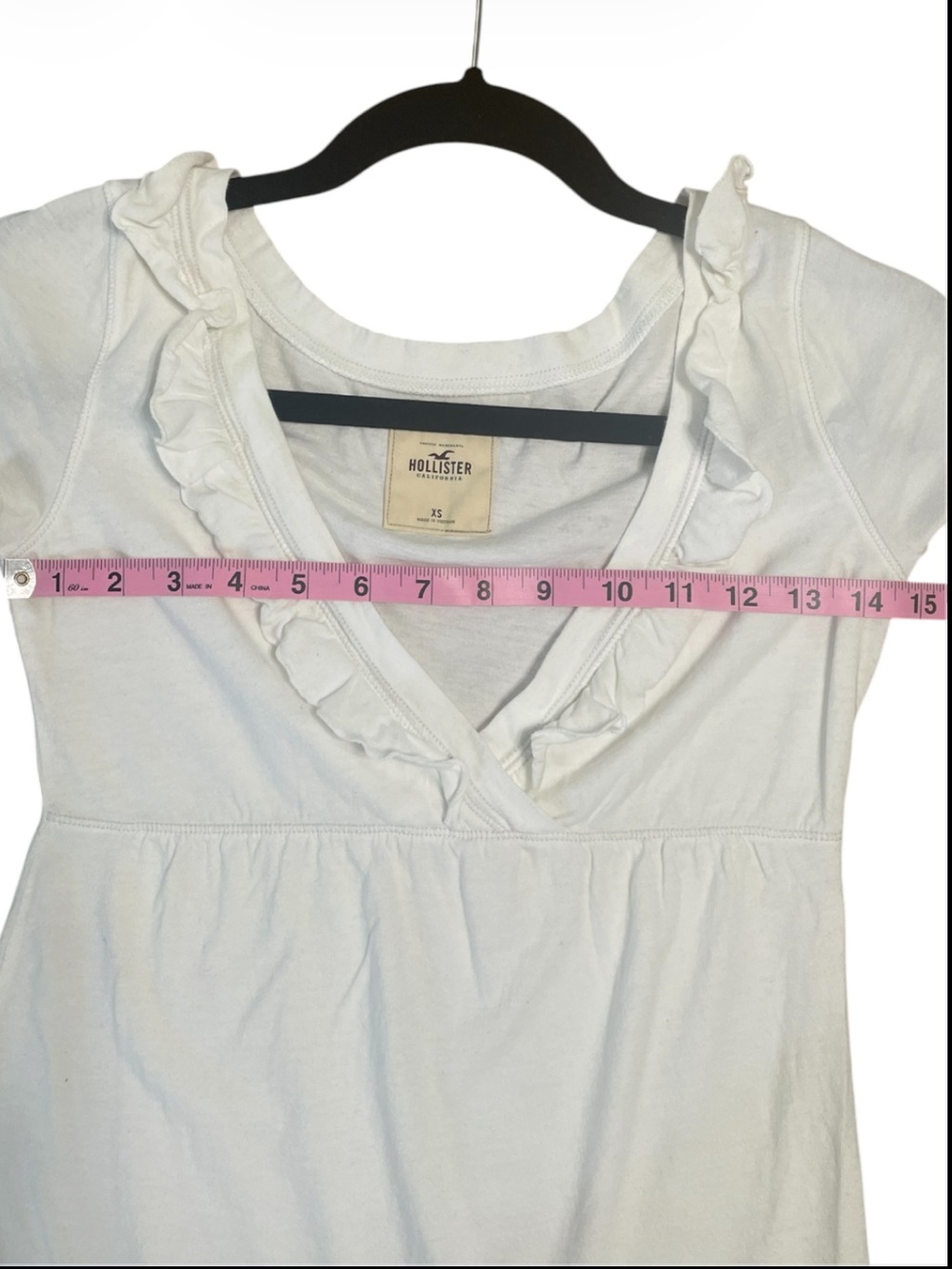 Hollister White Ruffle V-Neck Tee with Logo - Picture 7 of 8